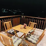 Ani's 아파트 체페레리
